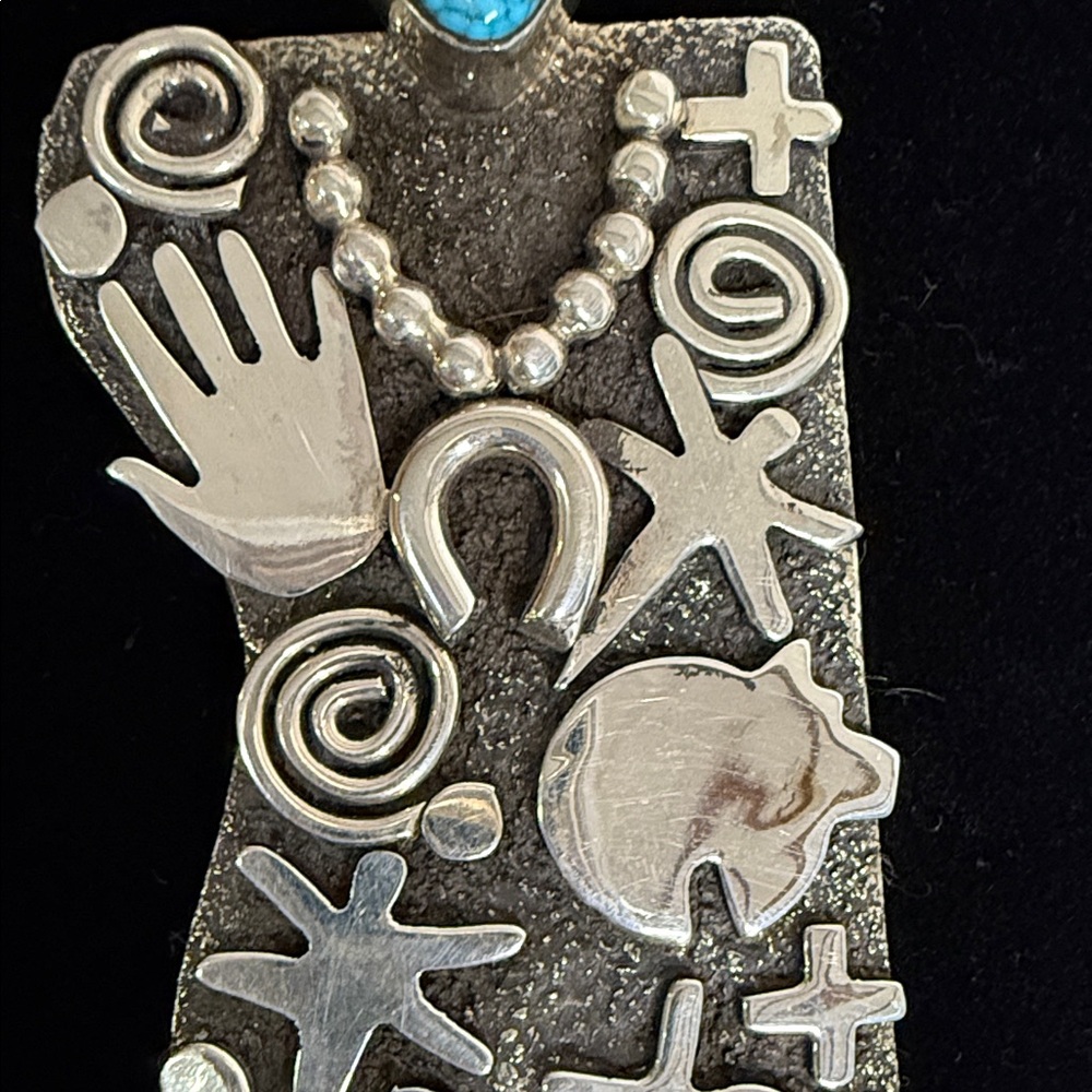 Alex Sanchez Grandmother Pendant featuring Waterweb Kingman Turquoise - Picture 5 of 8